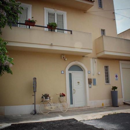 Il Giardino Nascosto Bed & Breakfast Portopalo Di Capo Passero Exterior foto