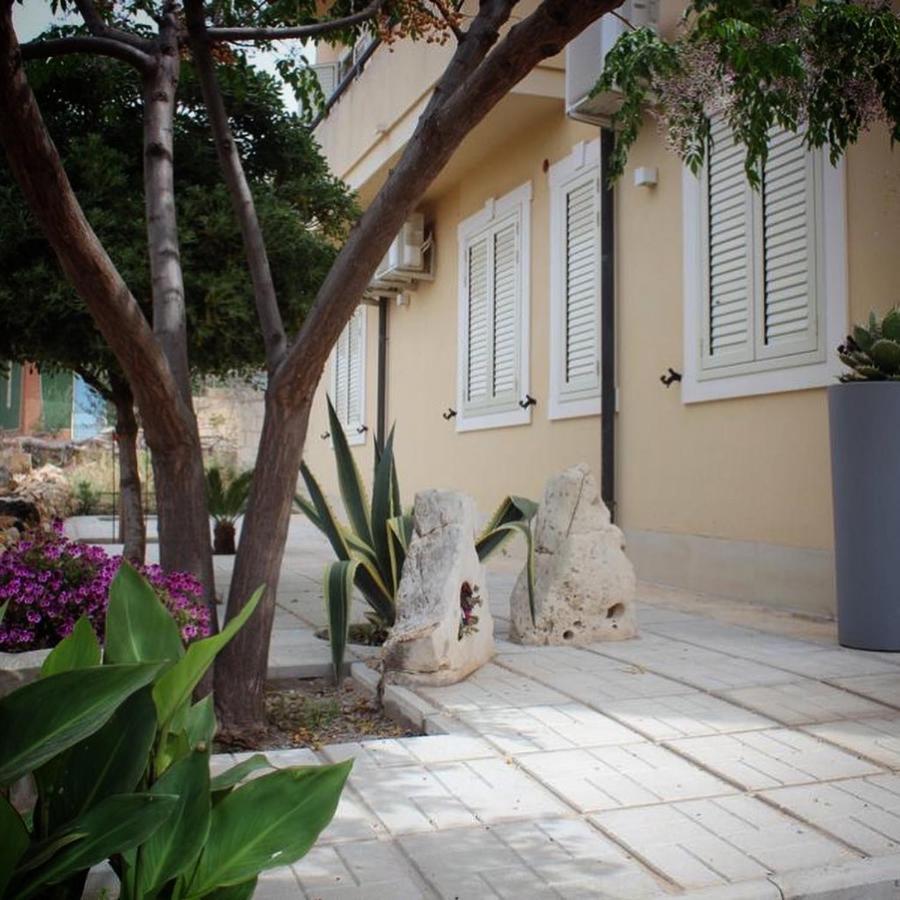 Il Giardino Nascosto Bed & Breakfast Portopalo Di Capo Passero Exterior foto